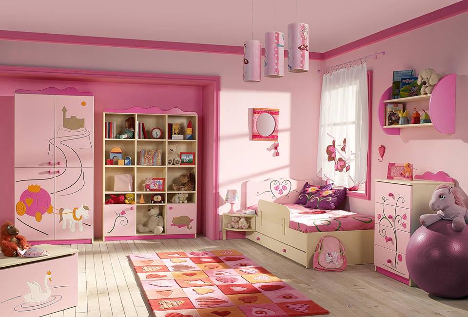 Kız çocukları için pembe odalar