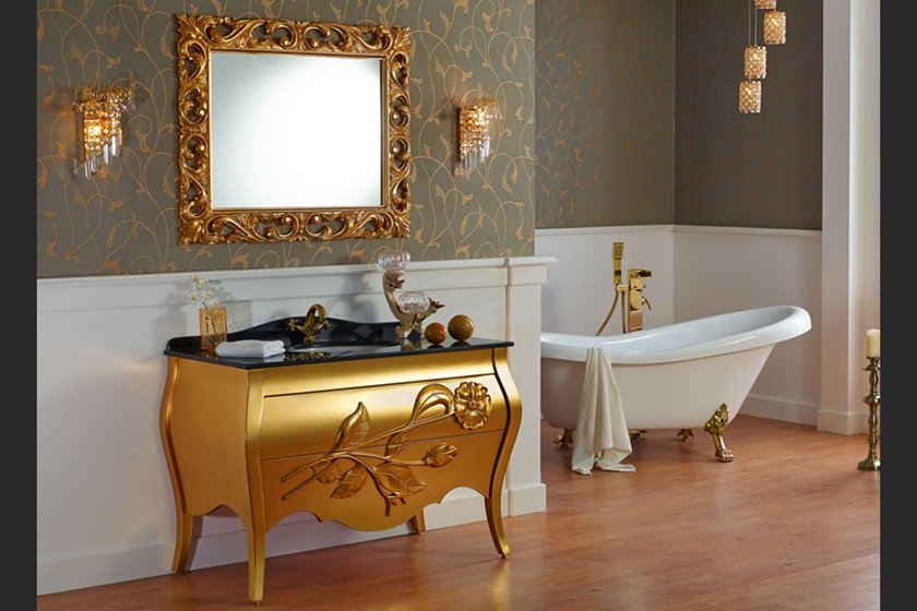 Gold renkli banyo dekorasyonu
