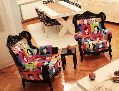 Pop art desenli koltuklar
