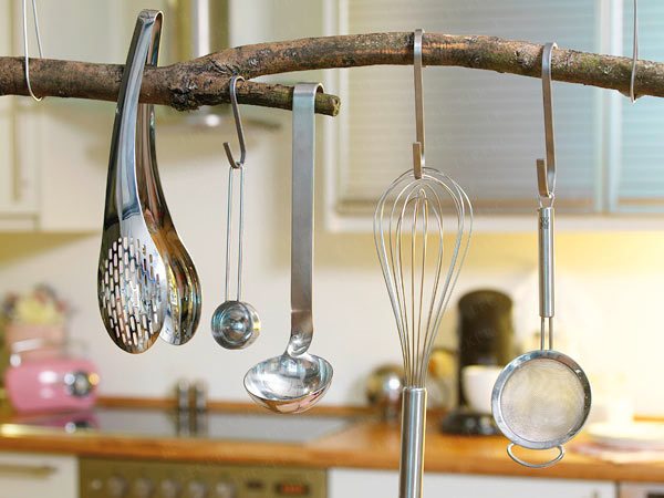 Mutfaklarınız için dekoratif askılar