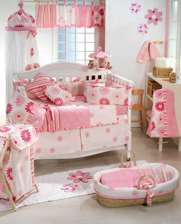 Renkli bebek odası dekorasyonları